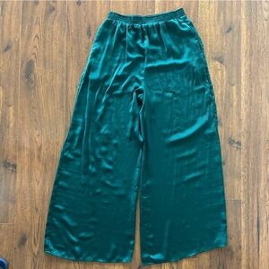 Lush - Emerald Green Satin Wide-Leg Pants